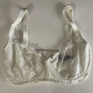 Natori White Lace Underwire Bralette